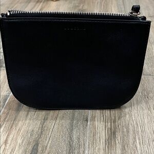 Lo & Sons Black Leather Purse